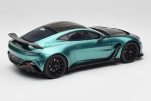 Aston Martin V12 Vantage Racing Green GT Spirit 1:18 GT922 Resin — bild 2 av 6