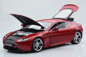Aston Martin V12 Vantage Röd AUTOart 1:18 70208 Metall — bild 2 av 8