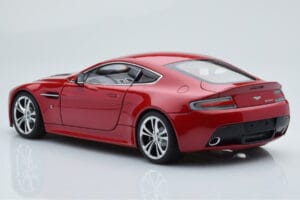 Aston Martin V12 Vantage Röd AUTOart 1:18 70208 Metall — bild 7 av 8