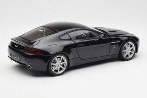 Aston Martin V8 Vantage Onyx Svart AUTOart 1:18 70202 Metall — bild 3 av 8