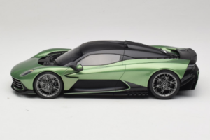 Aston Martin Valhalla Iridescent Emerald Green GT Spirit 1:18 GT558 Resin — bild 3 av 6
