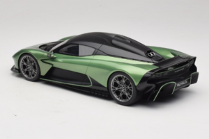 Aston Martin Valhalla Iridescent Emerald Green GT Spirit 1:18 GT558 Resin — bild 5 av 6