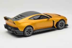 Aston Martin Valiant Auric Gold Metallic GT Spirit 1:18 GT546 Resin — bild 2 av 6