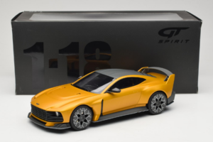 Aston Martin Valiant Auric Gold Metallic GT Spirit 1:18 GT546 Resin — bild 6 av 6