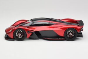 Aston Martin Valkyrie AMR Pro Hyper Red TopSpeed 1:18 TS0539 Metall — bild 3 av 6