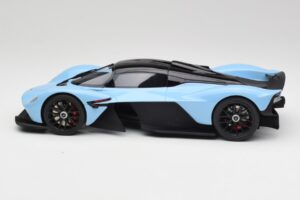 Aston Martin Valkyrie Racing Blå GT Spirit 1:18 GT915 Resin — bild 3 av 6