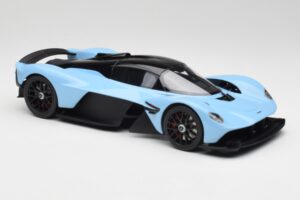 Aston Martin Valkyrie Racing Blå GT Spirit 1:18 GT915 Resin — bild 4 av 6