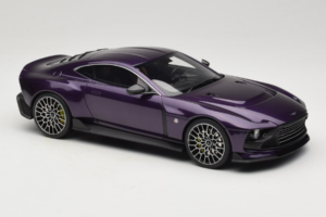 Aston Martin Valour Mörkblå GT Spirit 1:18 GT944 Resin — bild 4 av 6