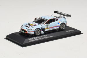 Aston Martin Vantage V12 GT3 #32 J. Stuck ADAC GT Masters 2012 Minichamps 1:43 437121332 Metall — bild 2 av 5