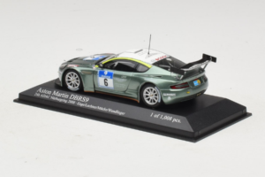 Aston Martin DBRS9 #6 M. Engel / K. Lechner ADAC 24 Hours Nurburgring 2008 Minichamps 1:43 400081306 Metall — bild 3 av 4