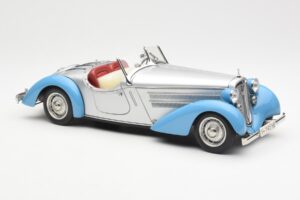 Audi 225 Front Roadster Blå Silver CMC 1:18 M-075B Metall — bild 4 av 6