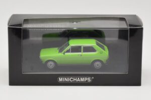 Audi 50 Ljusgrön Minichamps 1:43 940010400 Metall — bild 4 av 4