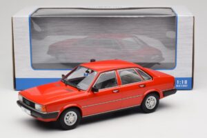 Audi 80 B2 GLS Röd MCG 1:18 MCG18526 Metall — bild 6 av 6