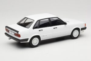 Audi 80 B2 GTE Vit MCG 1:18 MCG18527 Metall — bild 2 av 6