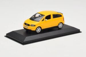 Audi A2 8Z Gul Minichamps 1:43 AUDI005 Metall — bild 2 av 4