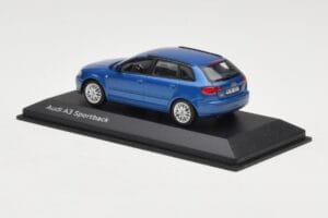 Audi A3 8P Sportback Mauritius Blue Minichamps 1:43 5010403033 Metall — bild 3 av 4