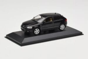 Audi A3 8P Black Metallic Minichamps 1:43 12000 Metall — bild 2 av 4