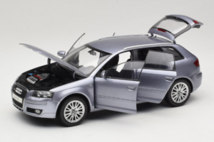 Audi A3 8P Sportback Light Blue Metallic Kyosho 1:18 5010403025 Metall — bild 2 av 8