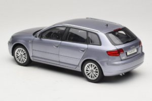 Audi A3 8P Sportback Light Blue Metallic Kyosho 1:18 5010403025 Metall — bild 7 av 8