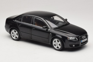 Audi A4 B6 3.2 Quattro Svart Minichamps 1:18 5010404125 Metall — bild 6 av 8