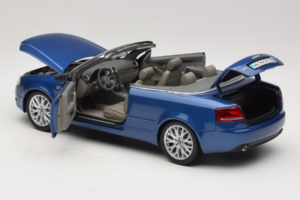 Audi A4 B6 Cabriolet Blå Norev 1:18 5010504325 Metall — bild 5 av 9