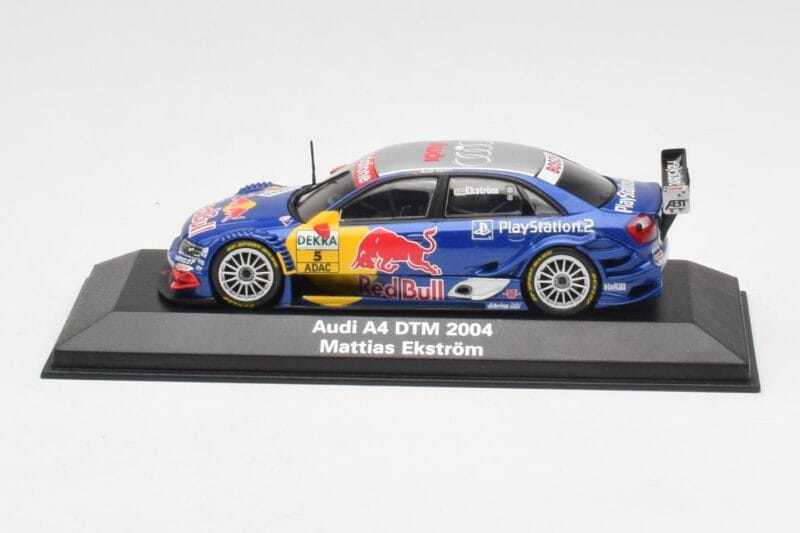 Audi A4 B6 #5 Red Bull M. Ekström DTM 2004 Minichamps 1:43 5020400303 Metall