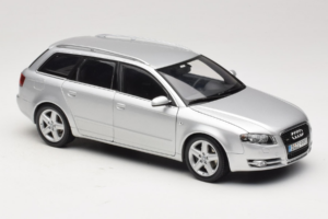 Audi A4 B7 3.2 Quattro Avant Silver Minichamps 1:18 5010404215 Metall — bild 6 av 8