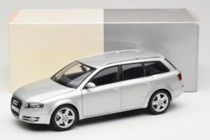 Audi A4 B7 3.2 Quattro Avant Silver Minichamps 1:18 5010404215 Metall — bild 8 av 8