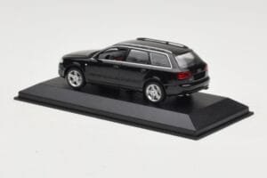 Audi A4 B7 Avant Svart Minichamps 1:43 AUDI008 Metall — bild 3 av 3