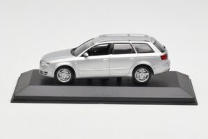 Audi A4 B7 Avant Silver Minichamps 1:43 AUDI009 Metall