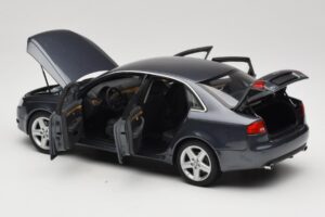 Audi A4 B7 Grå Metallic Minichamps 1:18 100014400 Metall — bild 5 av 8