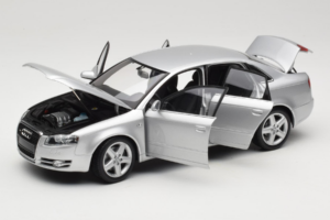 Audi A4 B7 Silver Minichamps 1:18 100014402 Metall — bild 2 av 8