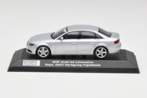 Audi A4 B8 3.2 Quattro Ice Silver Minichamps 1:43 5010704113 Metall