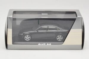 Audi A4 B8 3.2 Quattro Phantom Black Minichamps 1:43 5010704133 Metall — bild 4 av 4