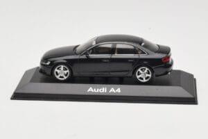 Audi A4 B8 3.2 Quattro Phantom Black Minichamps 1:43 5010704133 Metall