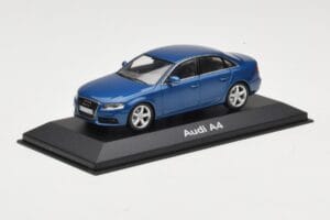 Audi A4 B8 3.2 Quattro Aruba Blue Minichamps 1:43 5010704123 Metall — bild 2 av 4