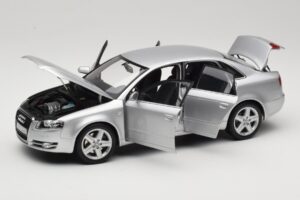 Audi A4 B8 3.2 Quattro Silver Minichamps 1:18 5010404115 Metall — bild 2 av 8