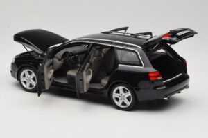 Audi A4 B8 Avant 3.2 Quattro Svart Minichamps 1:18 5010404225 Metall — bild 5 av 8