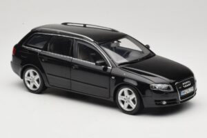 Audi A4 B8 Avant 3.2 Quattro Svart Minichamps 1:18 5010404225 Metall — bild 6 av 8