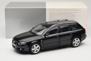 Audi A4 B8 Avant 3.2 Quattro Svart Minichamps 1:18 5010404225 Metall — bild 8 av 8