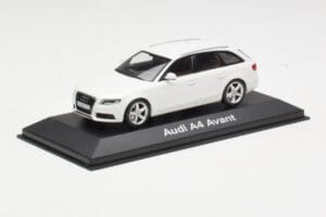 Audi A4 B8 Avant Ibis White Minichamps 1:43 5010804213 Metall — bild 2 av 4
