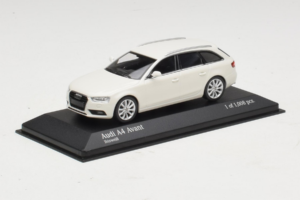 Audi A4 B8 Avant Vit Minichamps 1:43 410011010 Metall — bild 2 av 5