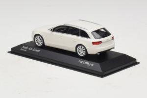 Audi A4 B8 Avant Vit Minichamps 1:43 410011010 Metall — bild 3 av 5