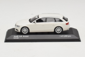 Audi A4 B8 Avant Vit Minichamps 1:43 410011010 Metall