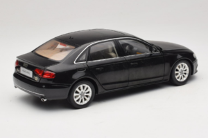 Audi A4L B8 Svart Paudi 1:18 AUDI012 Metall — bild 3 av 8