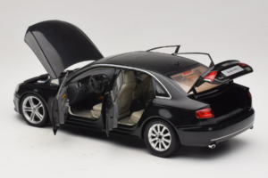Audi A4L B8 Svart Paudi 1:18 AUDI012 Metall — bild 5 av 8