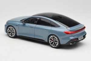 Audi A5L Sportback Gråblå OEM 1:18 ZAM60004B Metall — bild 7 av 8