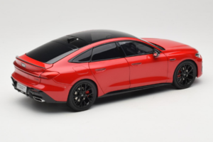 Audi A5L Sportback Röd OEM 1:18 ZAM60004A Metall — bild 3 av 8