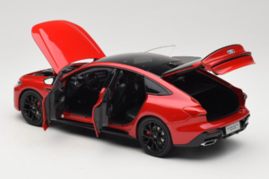 Audi A5L Sportback Röd OEM 1:18 ZAM60004A Metall — bild 5 av 8