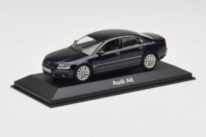 Audi A8 D3 Blue Metallic Light Interior Minichamps 1:43 20000001386003 Metall — bild 2 av 4